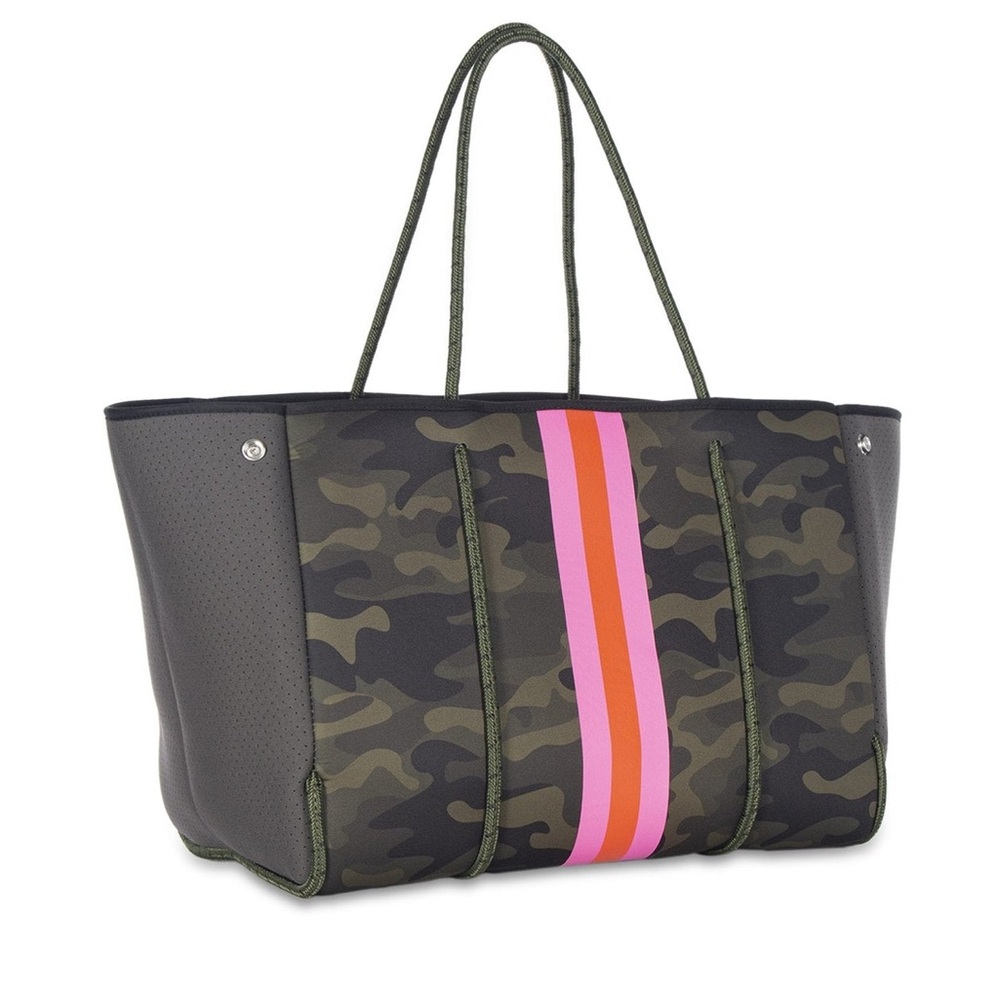 Greyson Showoff | Neoprene Tote Beach 🏝️ - Picture 4 of 13